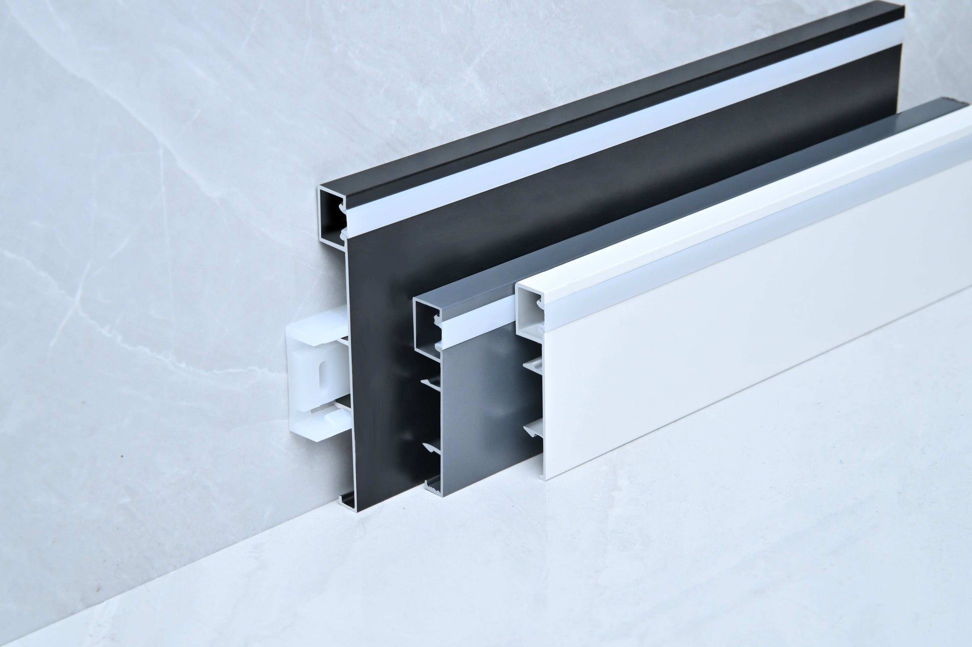 Surface-Mounted Side Lighting – Skirting Board