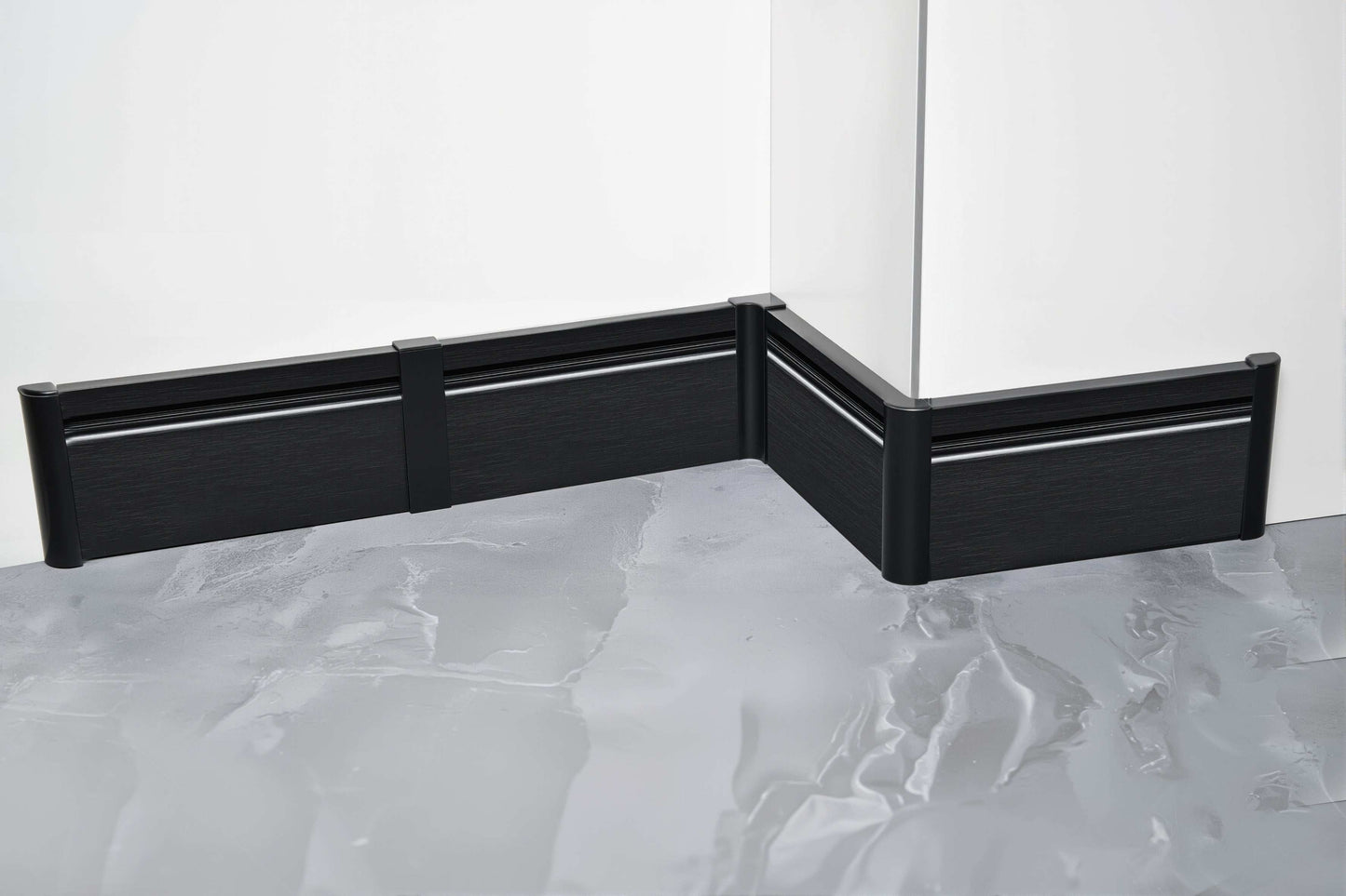 Surface-Mounted Diagonal Light Type – Skirting Board